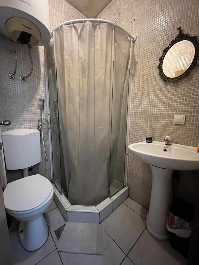 Hostel Anton Tivat Eksteriør billede