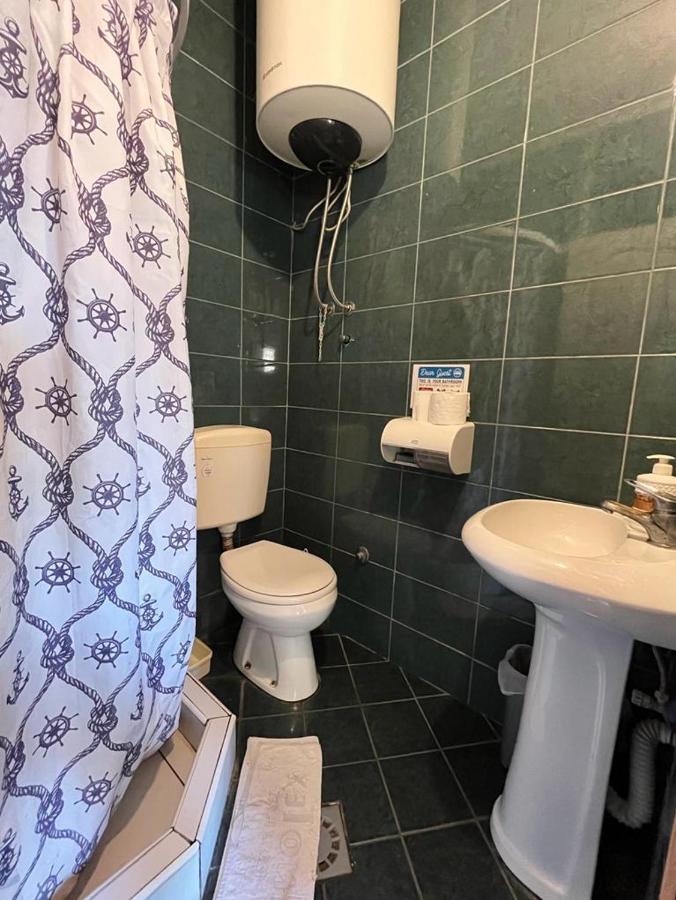Hostel Anton Tivat Eksteriør billede
