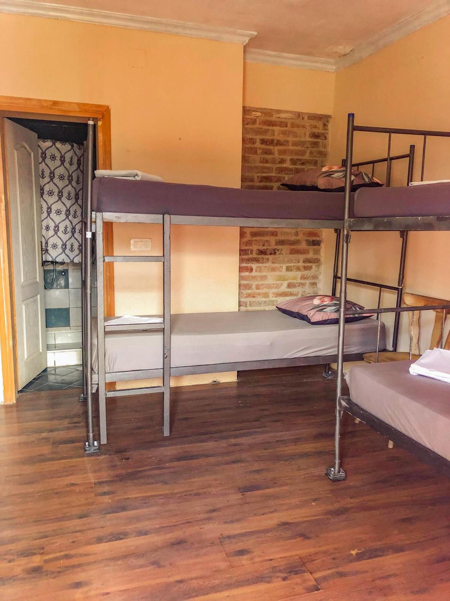 Hostel Anton Tivat Eksteriør billede