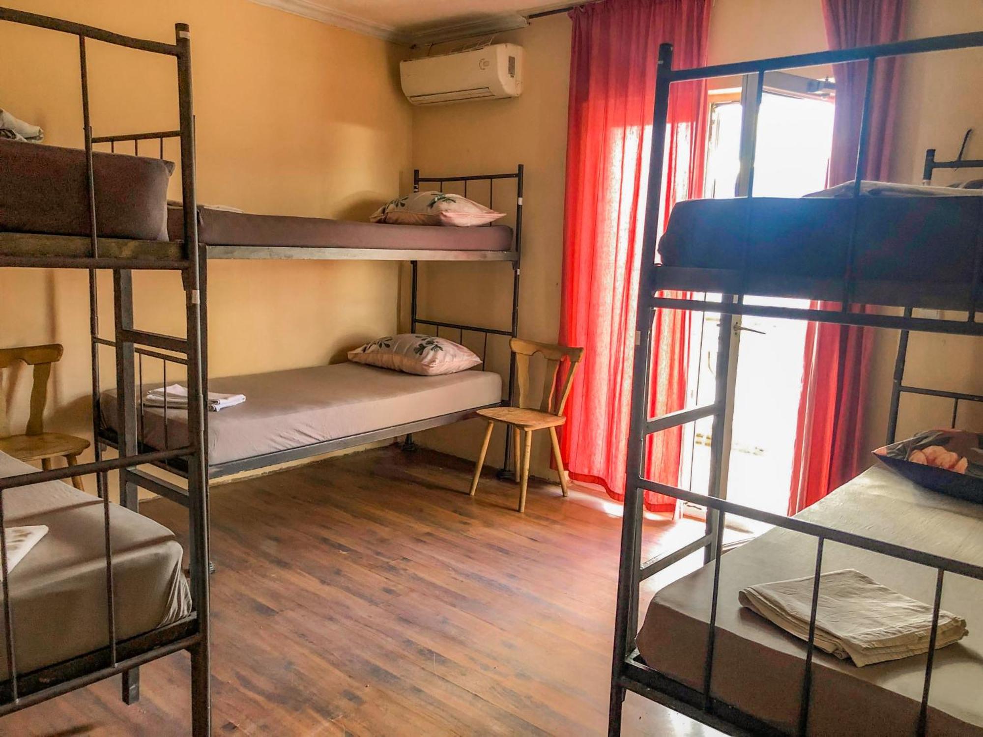 Hostel Anton Tivat Eksteriør billede