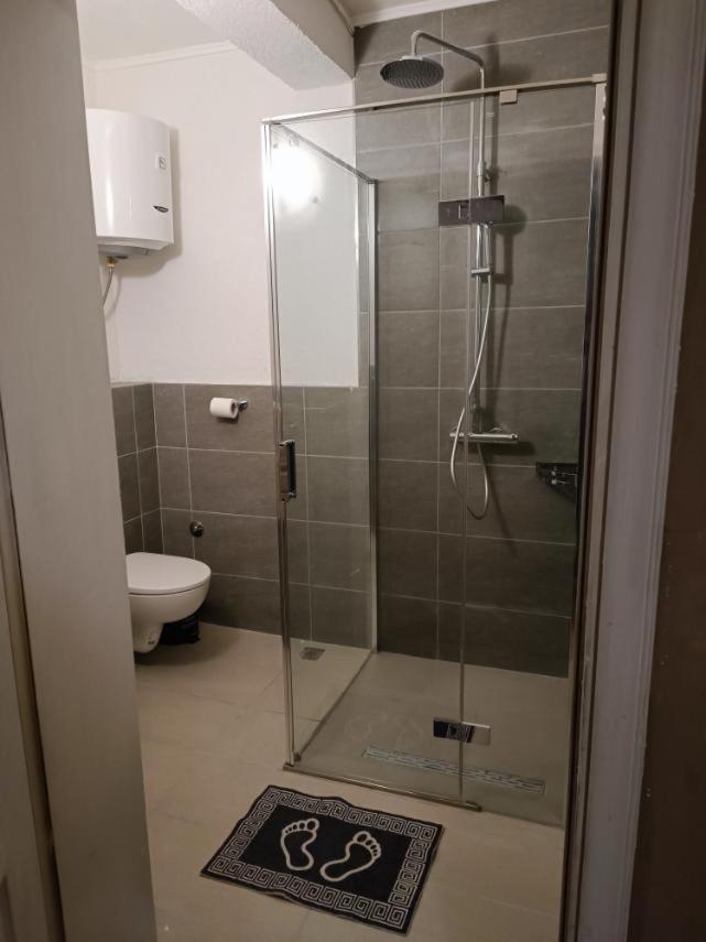 Hostel Anton Tivat Eksteriør billede